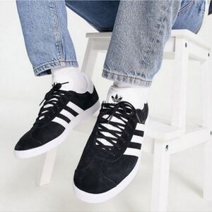 Adidas Gazelle Black 3-Striped Suede Indoor Low Top Sneakers